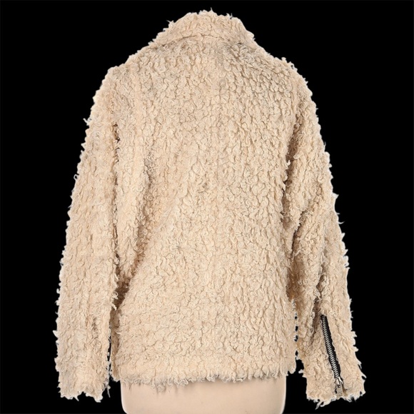 { SALE!} UNIF X URBAN OUTFITTERS SHERPA COAT - Picture 8 of 8
